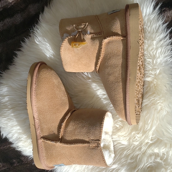 Aussie Merino Chestnut Tan Shearling Boot 1Y new Without Tag - Picture 10 of 12